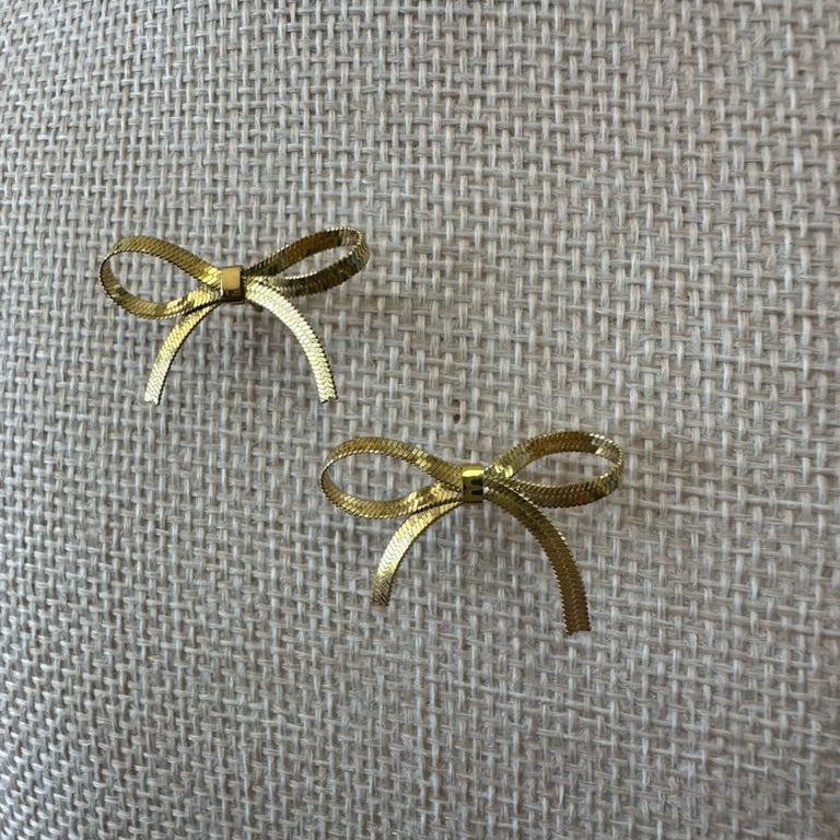 Herringbone Chain Bow Earrings