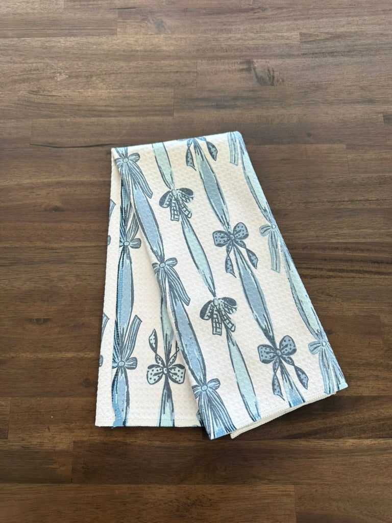 Chinoiserie Bow Kitchen Towel Vase Blue White Preppy