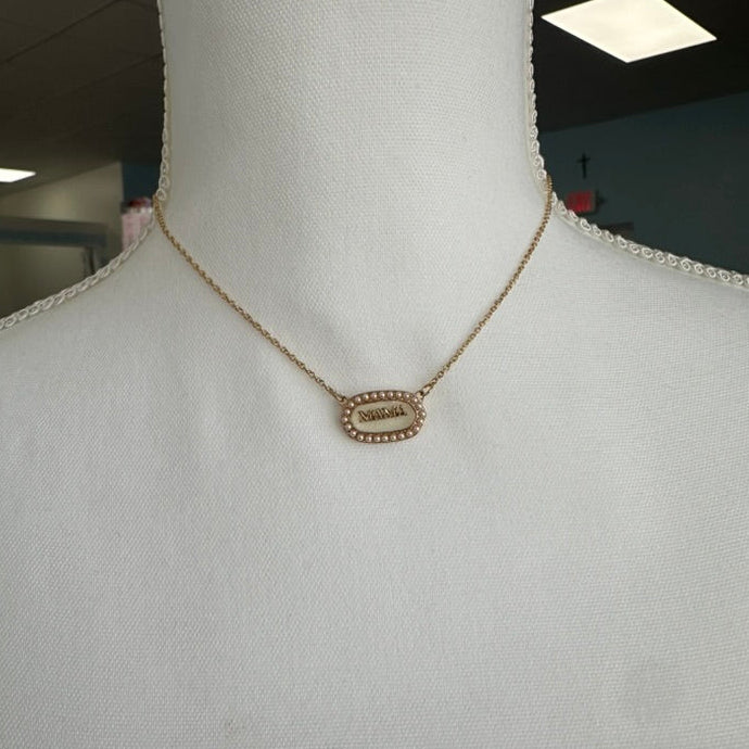 Mom oval necklace w/ pearls