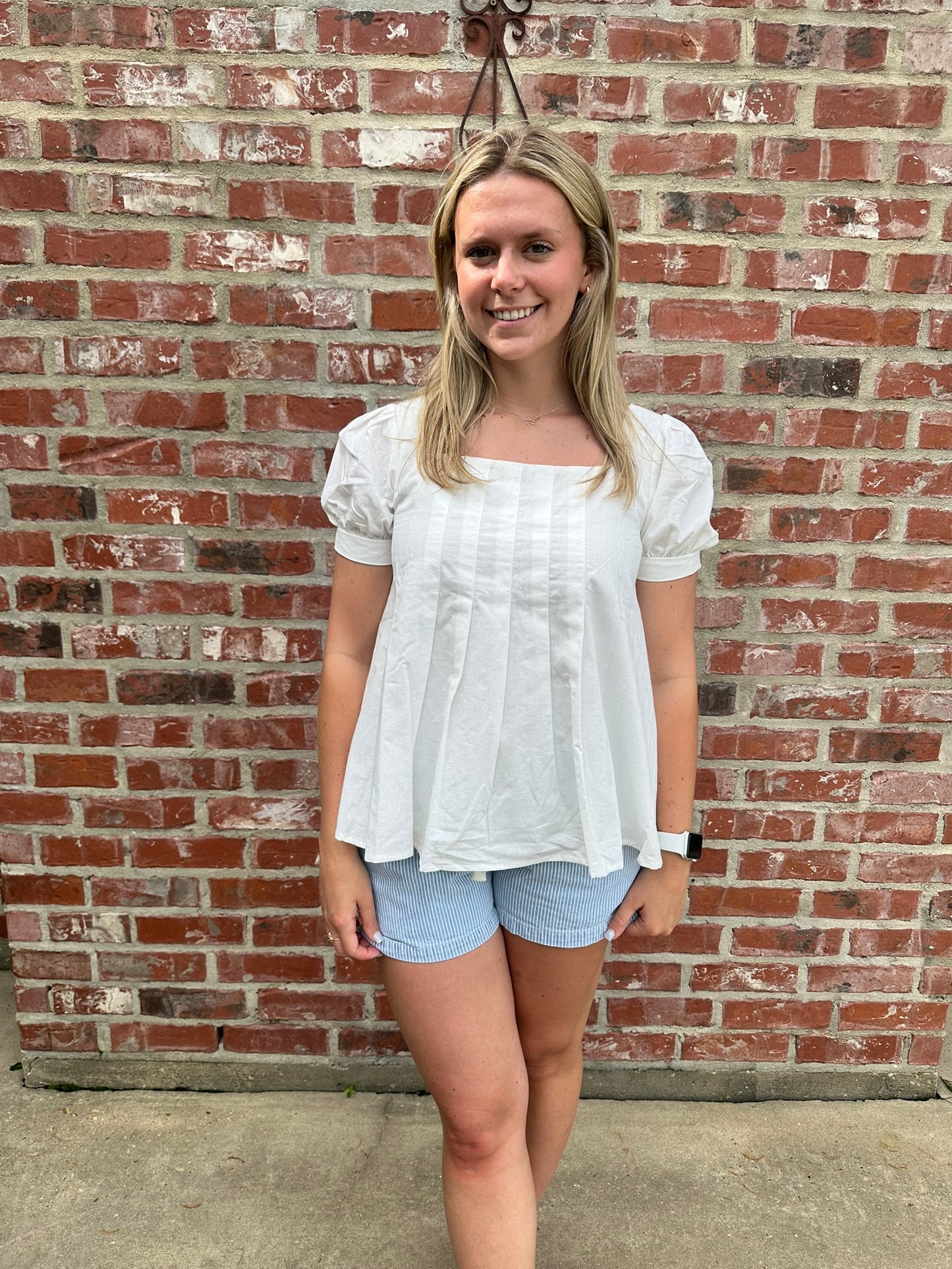 Sunday Air Puff-Sleeve Pleated Blouse