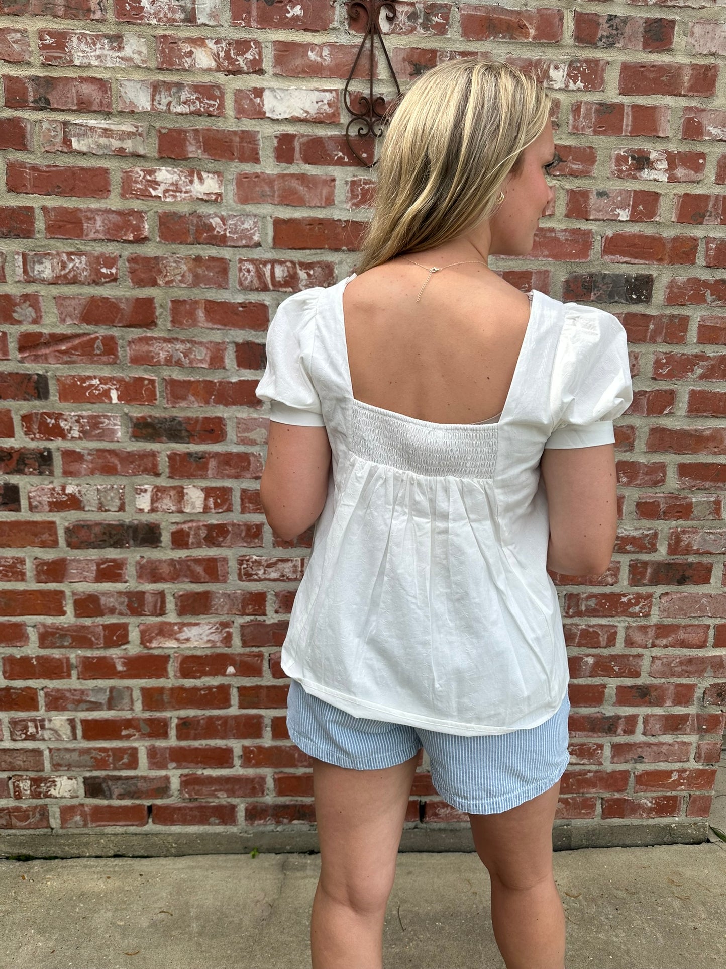 Sunday Air Puff-Sleeve Pleated Blouse