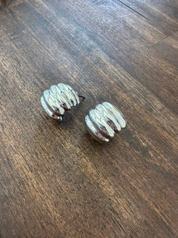 Mini Ridged C Hoop Earrings
