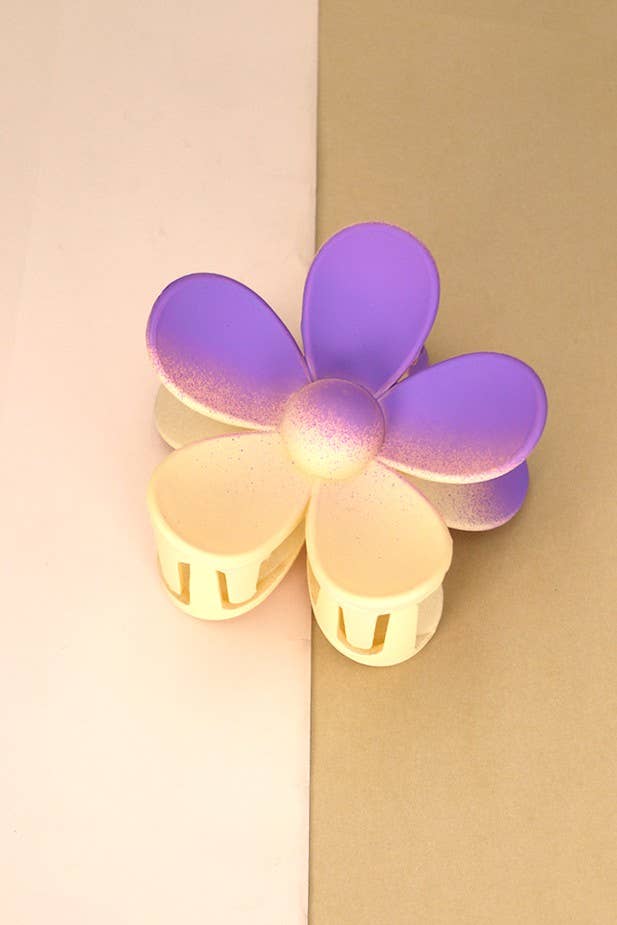 Oversize Matte Flower Claw Clip