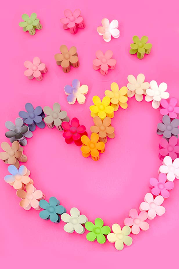 Oversize Matte Flower Claw Clip